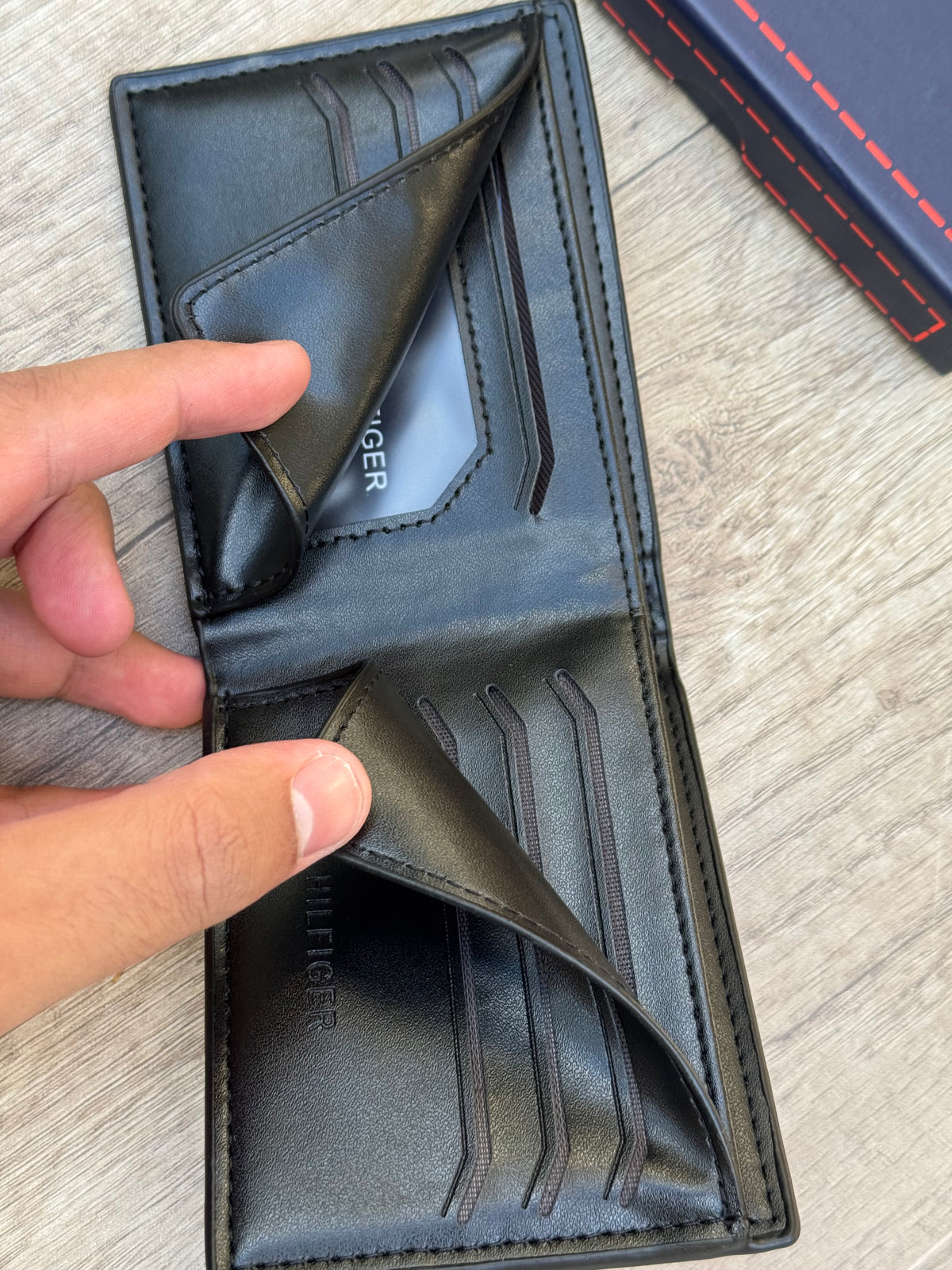 Tommy black WALLET