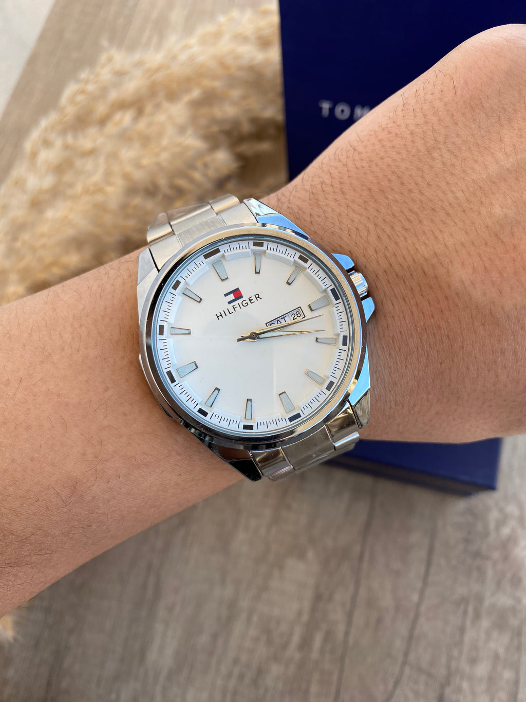 TOMMY HILFIGER WHITE V3