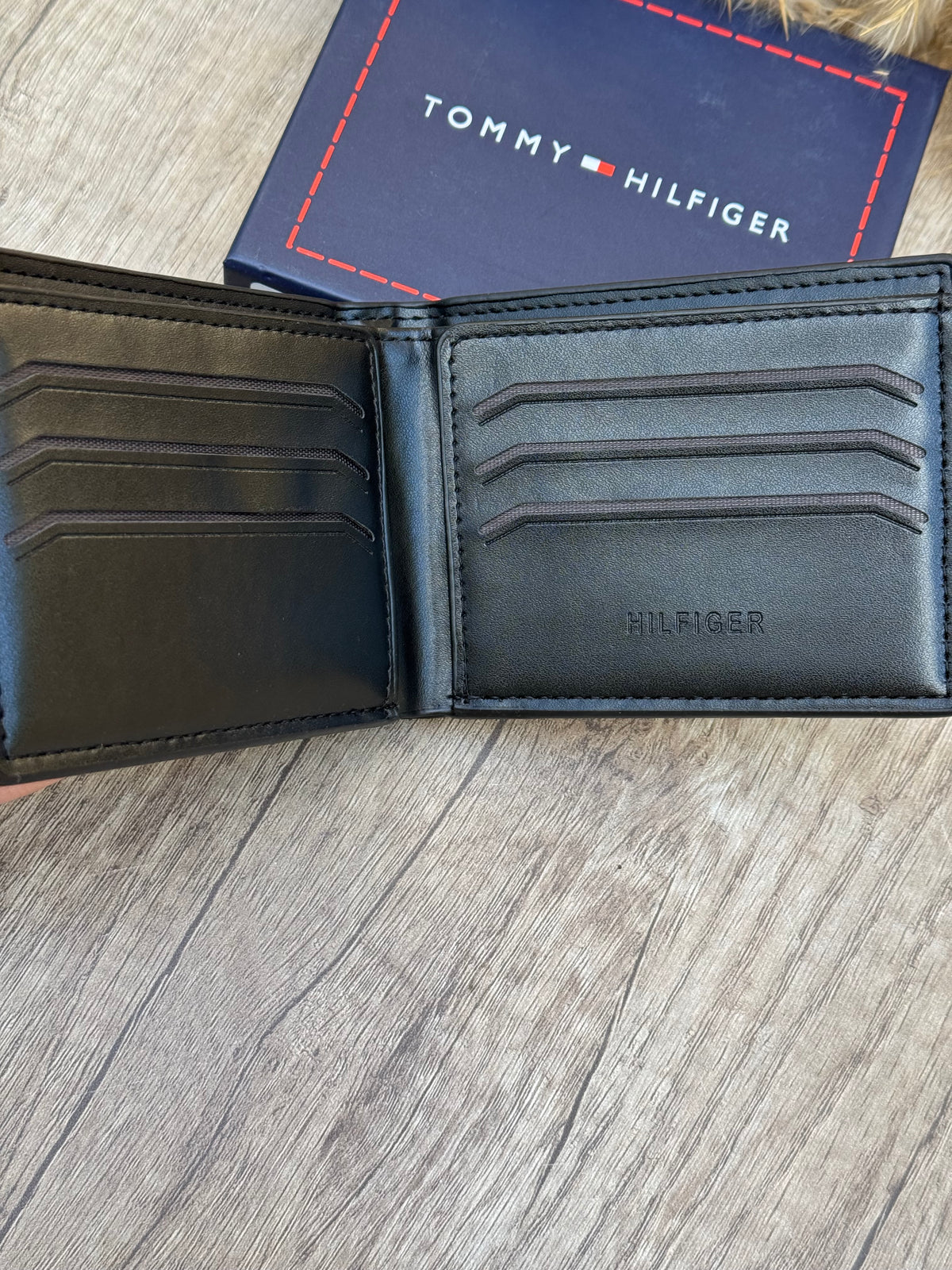 Tommy black WALLET
