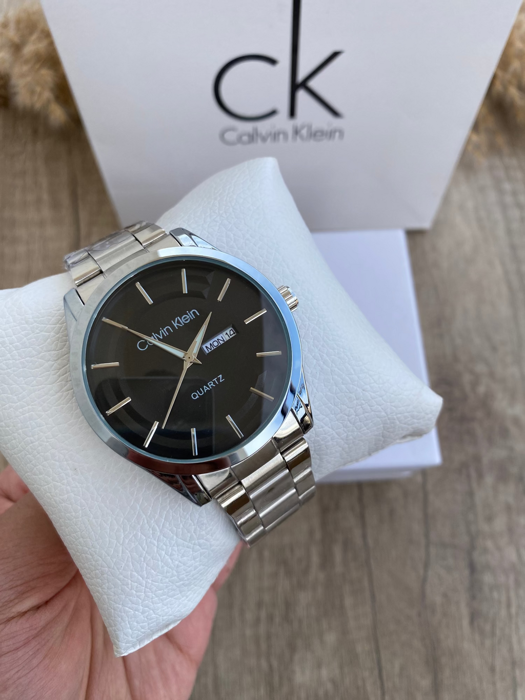 CK  BLACK DIAL