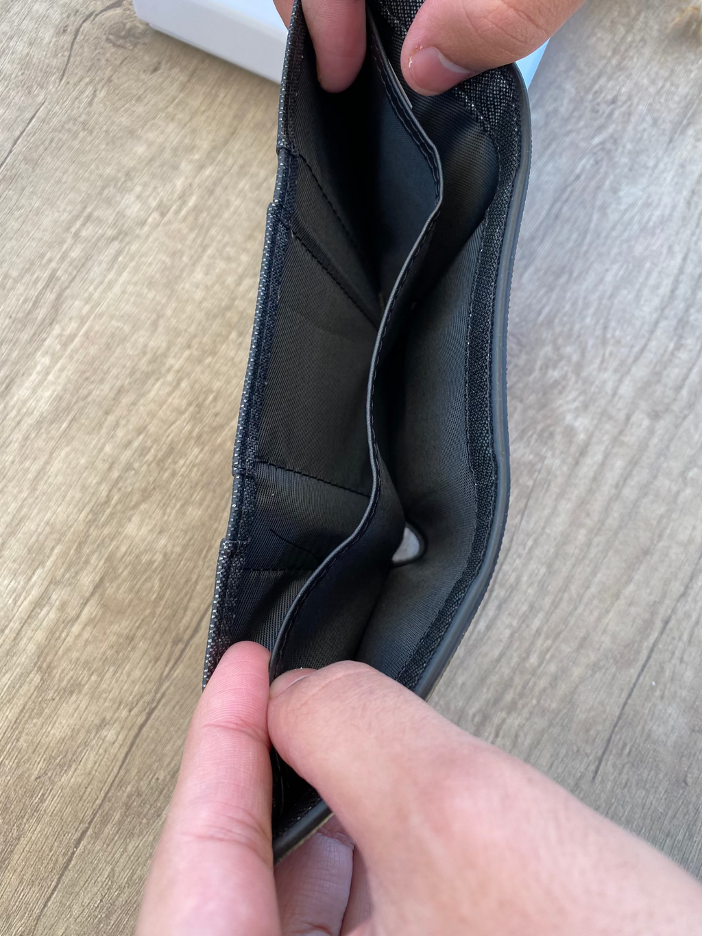 LACOSTE BLACK WALLET