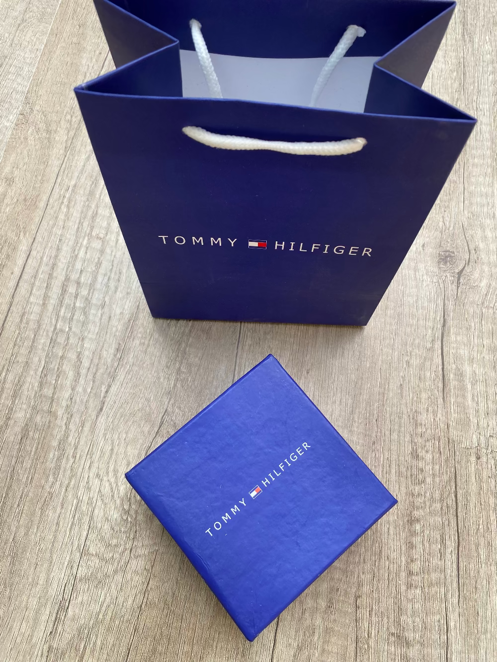 TOMMY HILFIGER DAY DATE