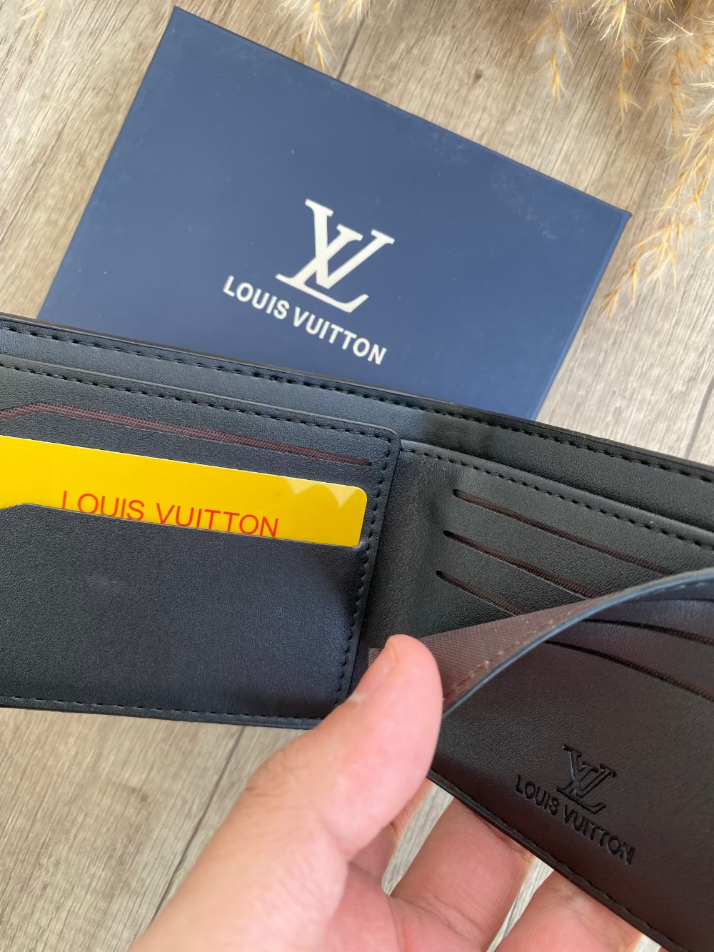 LV WALLET