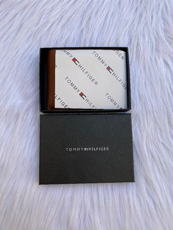 tommy brown wallet