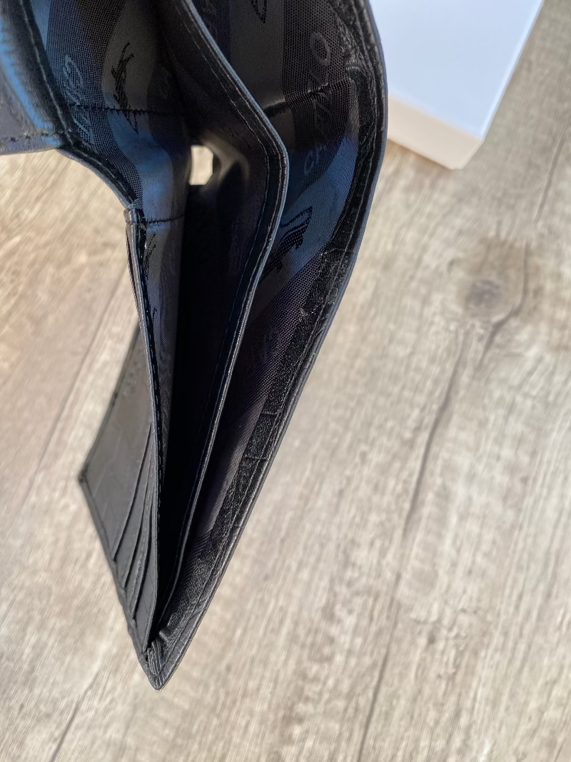 lacoste croco wallet